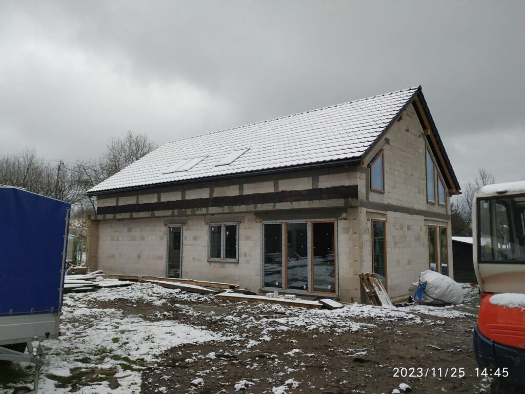 Budowa domu jednorodzinnego. Generalne wykonawstwo BM Buchcic.