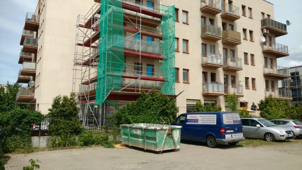 Naprawa elewacji i balkonów bloku na Łukociewskiego.