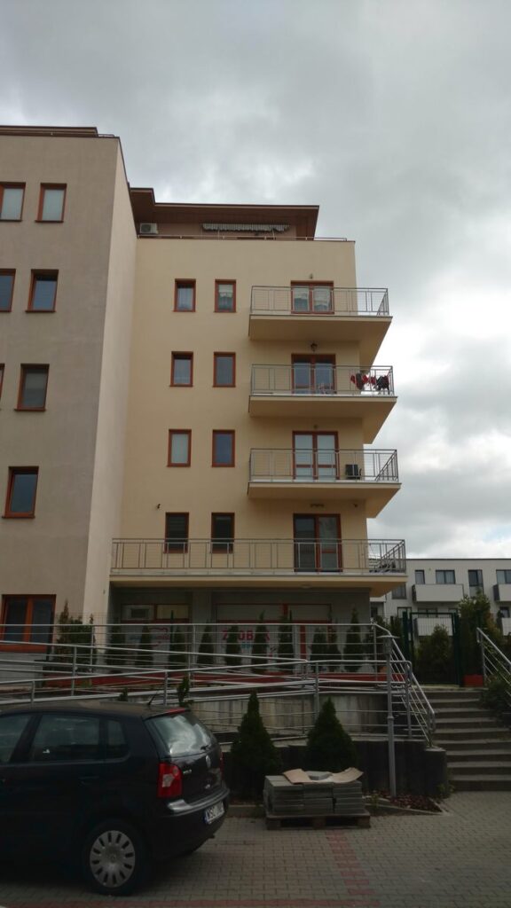 Naprawa elewacji i balkonów bloku na Łukociewskiego.