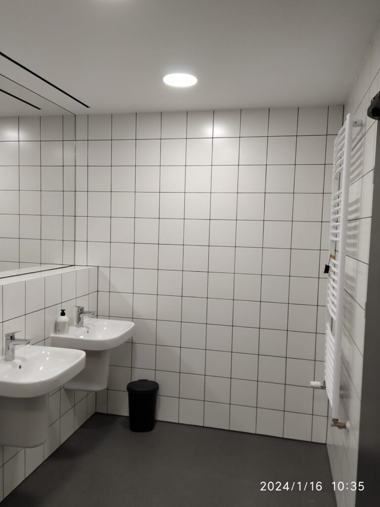 Budowa hostelu. Generalny wykonawca firma BM Buchcic.