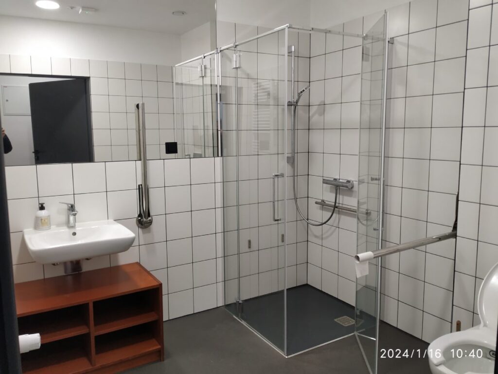 Budowa hostelu. Generalny wykonawca firma BM Buchcic.