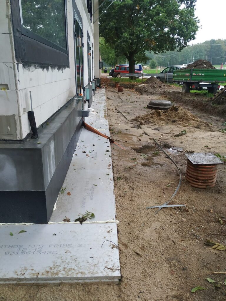 Budowa hostelu. Generalny wykonawca firma BM Buchcic.