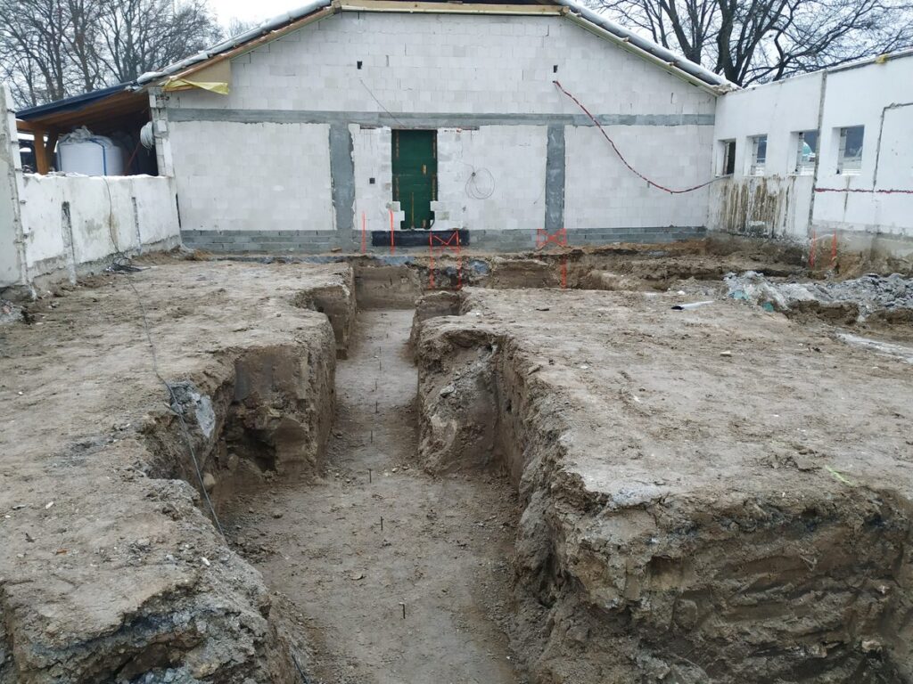 Budowa hostelu. Generalny wykonawca firma BM Buchcic.