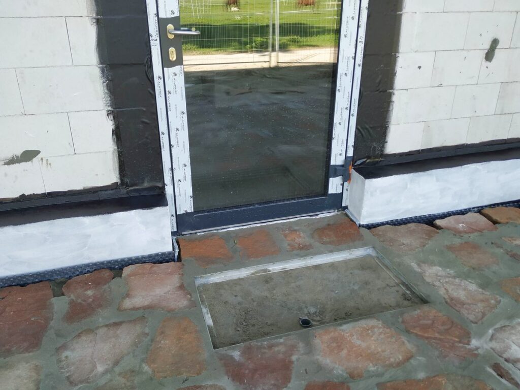 Budowa hostelu. Generalny wykonawca firma BM Buchcic.