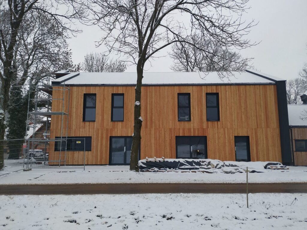 Budowa hostelu. Generalny wykonawca firma BM Buchcic.