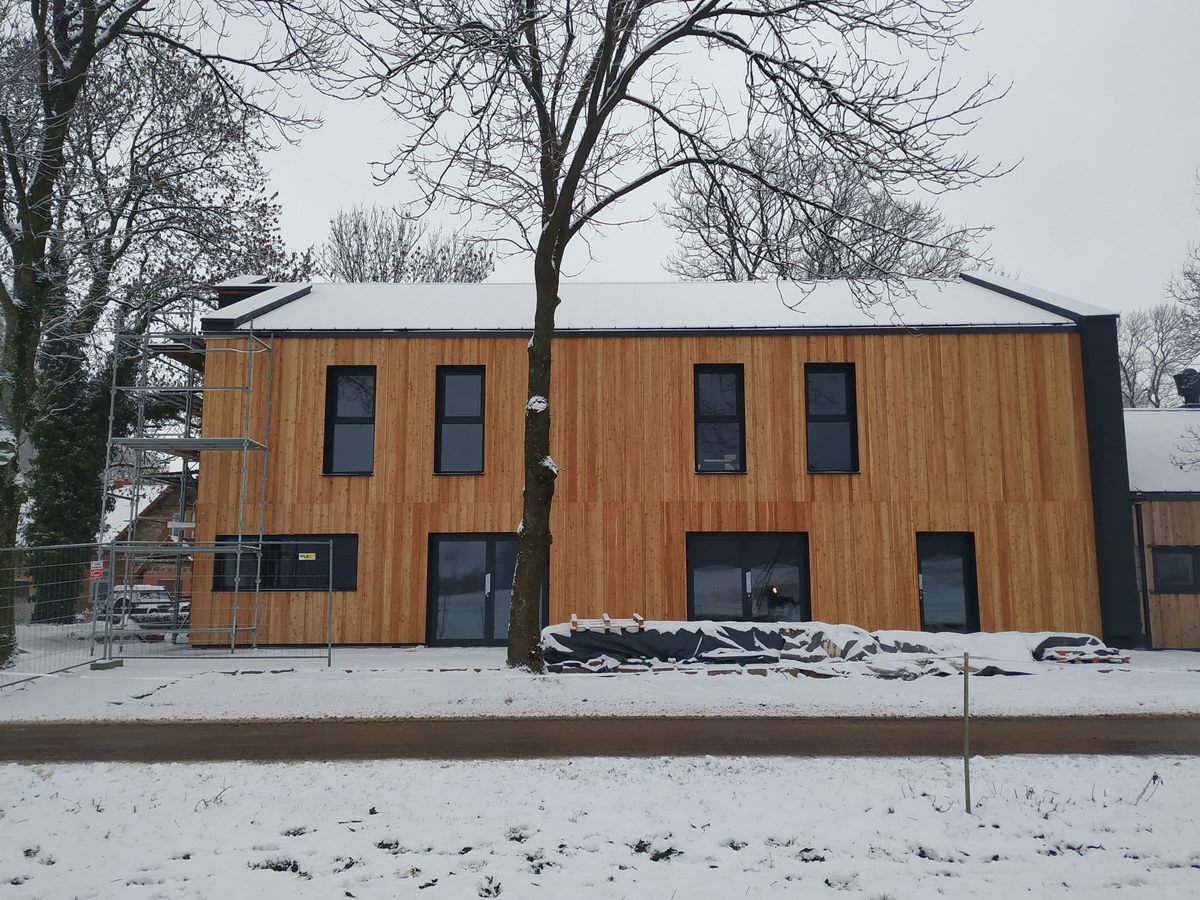 Budowa hostelu. Generalny wykonawca firma BM Buchcic.