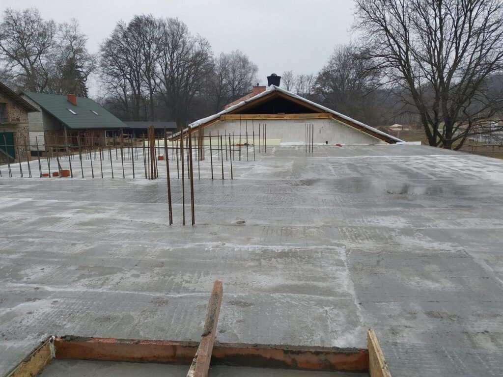 Budowa hostelu. Generalny wykonawca firma BM Buchcic.