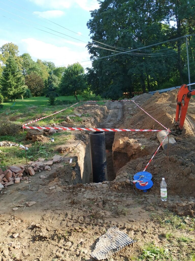 Instalacje zewnętrzne, drenaże. Firma budowlana BM Buchcic.