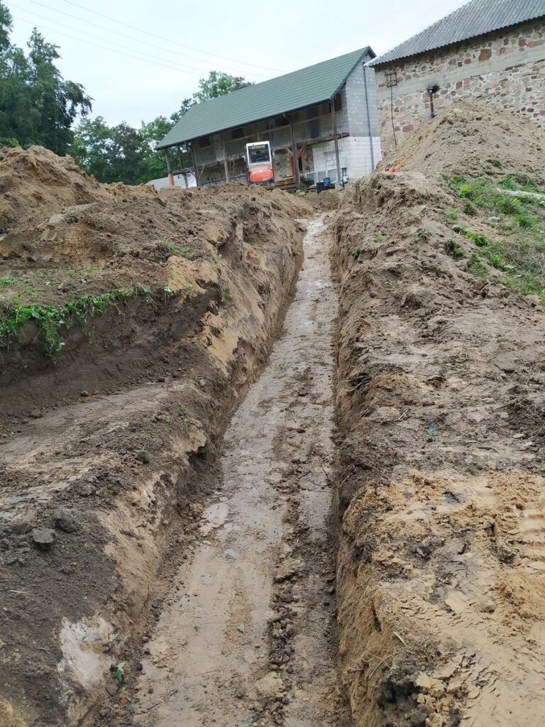 Instalacje zewnętrzne, drenaże. Firma budowlana BM Buchcic.