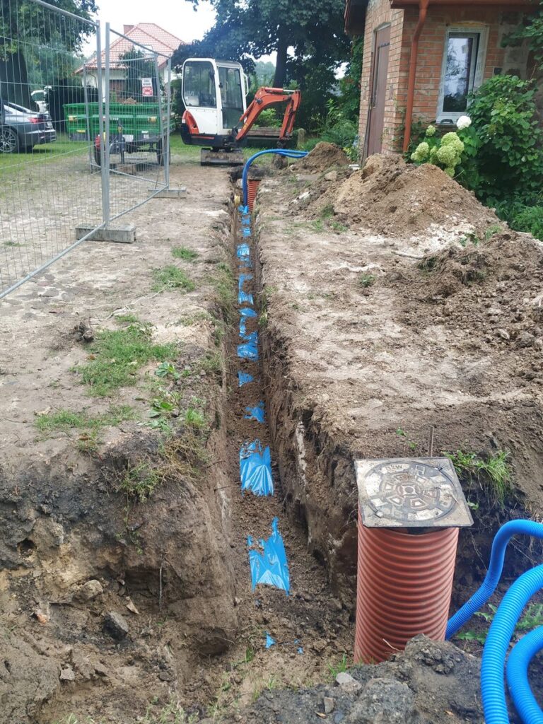 Instalacje zewnętrzne, drenaże. Firma budowlana BM Buchcic.