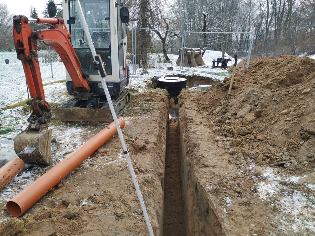 Instalacje zewnętrzne, drenaże. Firma budowlana BM Buchcic.