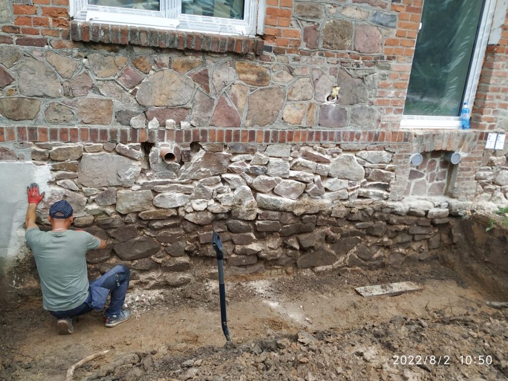 Izolacje fundamentów. Osuszanie ścian, likwidacja wilgoci.