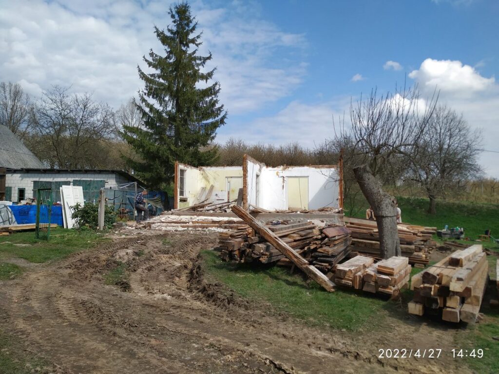 Rozbiórki i wyburzenia. Prace wykonywane przez firmę BM Buchcic.