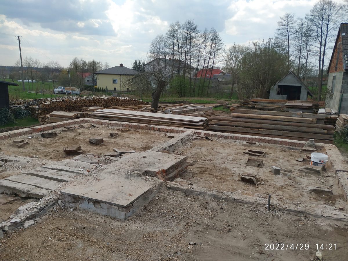 Rozbiórki i wyburzenia. Prace wykonywane przez firmę BM Buchcic.