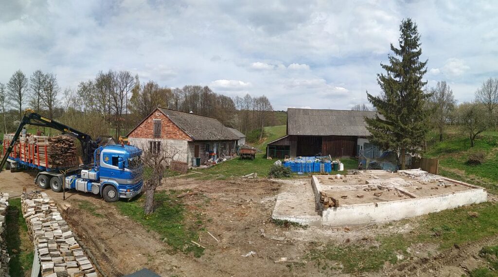 Rozbiórki i wyburzenia. Prace wykonywane przez firmę BM Buchcic.