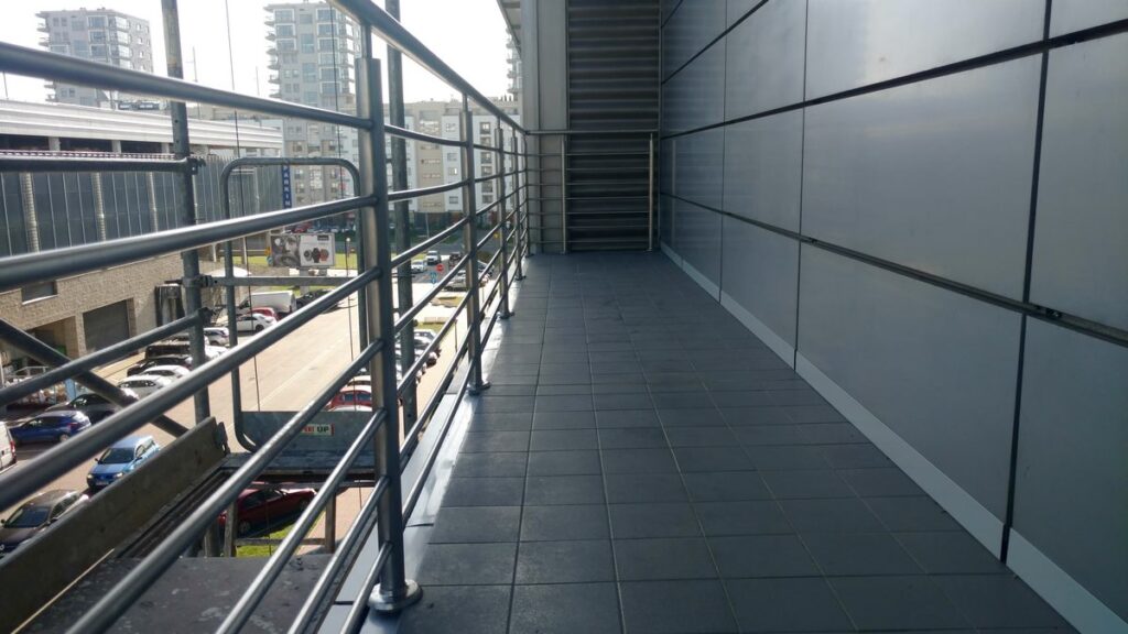 Remont tarasów Exatel. Realizacja BM Buchcic.