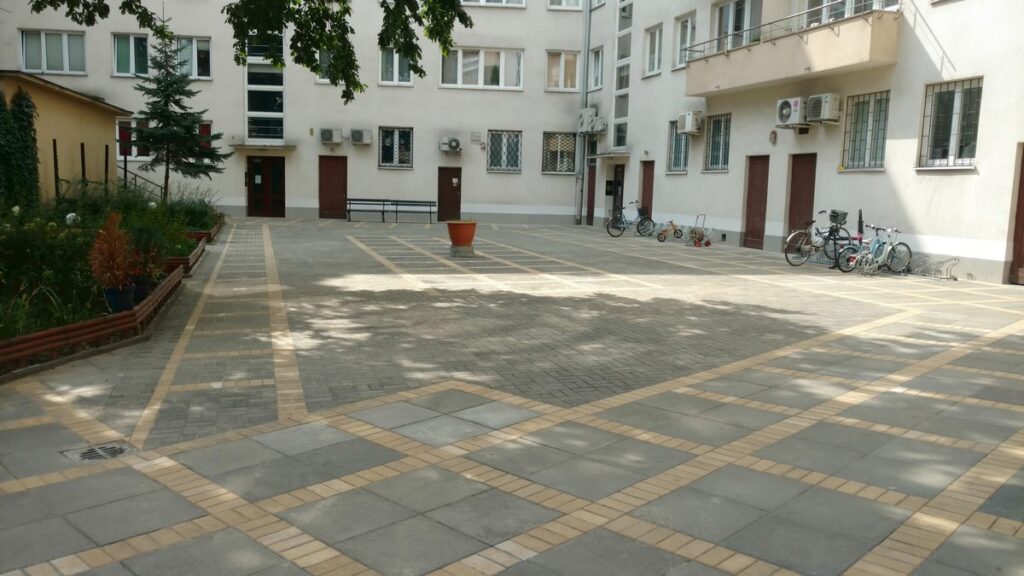 Uszczelnienie patio na ul. Chopina. Prace wykonała firma BM Buchcic.